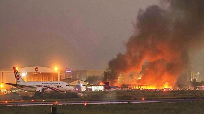 বিমানবন্দরে ভয়াবহ আগুন, নাশকতার অংশ