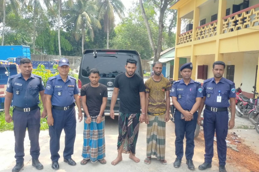 কুমিল্লায় প্রতিবেশীদের দিয়ে প্রেমিকাকে গণধর্ষণ,গ্রেফতার তিন 